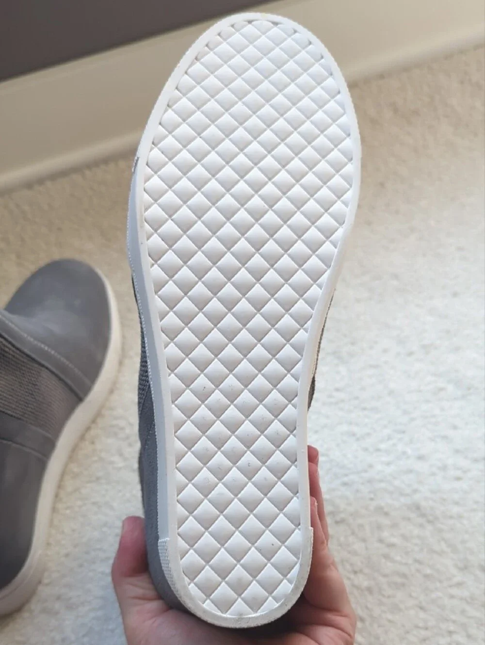 Steve Madden modern gray